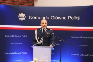 Zastępca Komendanta Głównego Policji nadinsprektor Roman Kuster w trakcie przemówienia