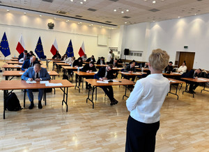 W Sali Konferencyjnej KGP Pegaz odbył się egzamin końcowy dla kandydatów na biegłych policyjnych laboratoriów kryminalistycznych. Biegli pod okiem Zastępcy Dyrektora  Centralnego Laboratorium Kryminalistycznego Policji podinsp. dr Anny Przewor, komisji składającej się z naczelników i doświadczonych funkcjonariuszy.