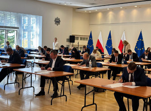 W Sali Konferencyjnej KGP Pegaz odbył się egzamin końcowy dla kandydatów na biegłych policyjnych laboratoriów kryminalistycznych. Biegli pod okiem Zastępcy Dyrektora  Centralnego Laboratorium Kryminalistycznego Policji podinsp. dr Anny Przewor, komisji składającej się z naczelników i doświadczonych funkcjonariuszy.
