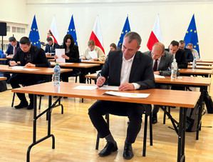 W Sali Konferencyjnej KGP Pegaz odbył się egzamin końcowy dla kandydatów na biegłych policyjnych laboratoriów kryminalistycznych. Biegli pod okiem Zastępcy Dyrektora  Centralnego Laboratorium Kryminalistycznego Policji podinsp. dr Anny Przewor, komisji składającej się z naczelników i doświadczonych funkcjonariuszy.