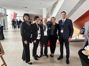 Uczestnicy wydarzenia w kolejności od lewej strony: podkomisarz Joanna Długajczyk, podkomisarz Małgorzata Wójcik, profesor Mieczysław Goc, podinspektor doktor Anna Przewor - Zastępca Dyrektora Centralnego Laboratorium Kryminalistycznego Policji oraz podkomisarz Łukasz Kocielnik Zastępca Naczelnika Wydziału Badań Dokumentów i Informatyki Śledczej Centralnego Laboratorium Kryminalistycznego Policji