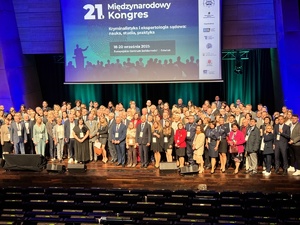 Wspólne zdjęcie uczestników 21 Kongresu „Kryminalistyka i ekspertologia sądowa: nauka, studia, praktyka”