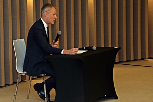 Zdjęcie z prelekcji dotyczącej wykorzystywania DNA w identyfikacji i zwalczaniu przestępczości transgranicznej