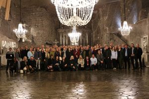 Wspólne zdjęcie członków Międzynarodowego spotkania specjalistów badań dokumentów w Krakowie