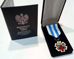 Zdjęcie odznaczenia &quot;Honorowego Dawcy Krwi - Zasłużony dla Zdrowia Narodu&quot;