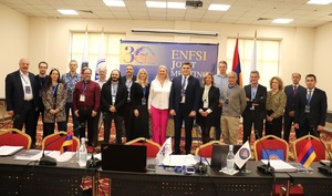 Zdjęcie grupowe członków posiedzenia eksperckich grup roboczych ENFSI w Armenii