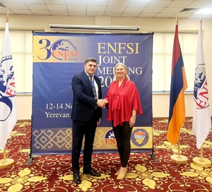 Zdjęcie Marty Kostrzewy na Wspólnym posiedzeniu eksperckich grup roboczych ENFSI w Armenii